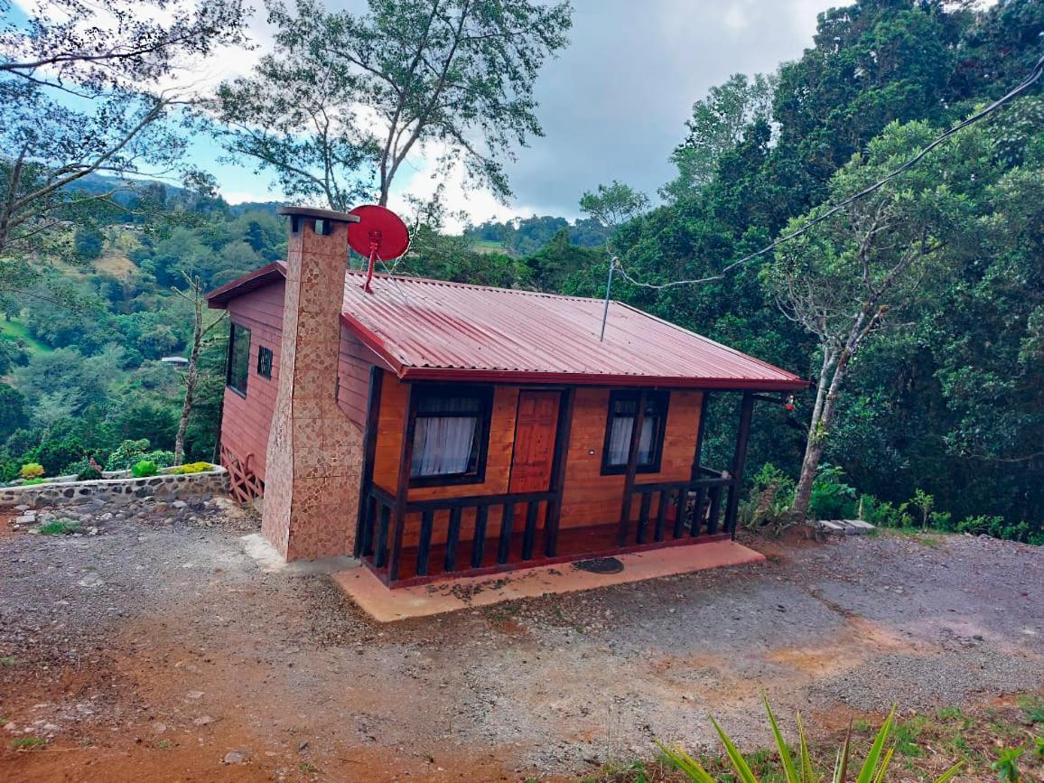 Las Bromelias Lodge Paso Macho Exterior photo